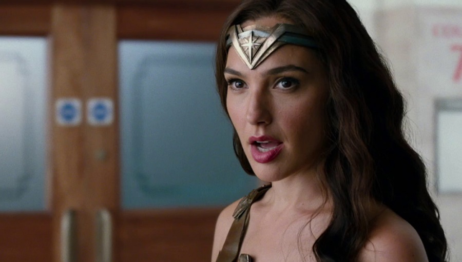 Wonder-Woman-1984-Guerra-Fria-RedLan-Comics